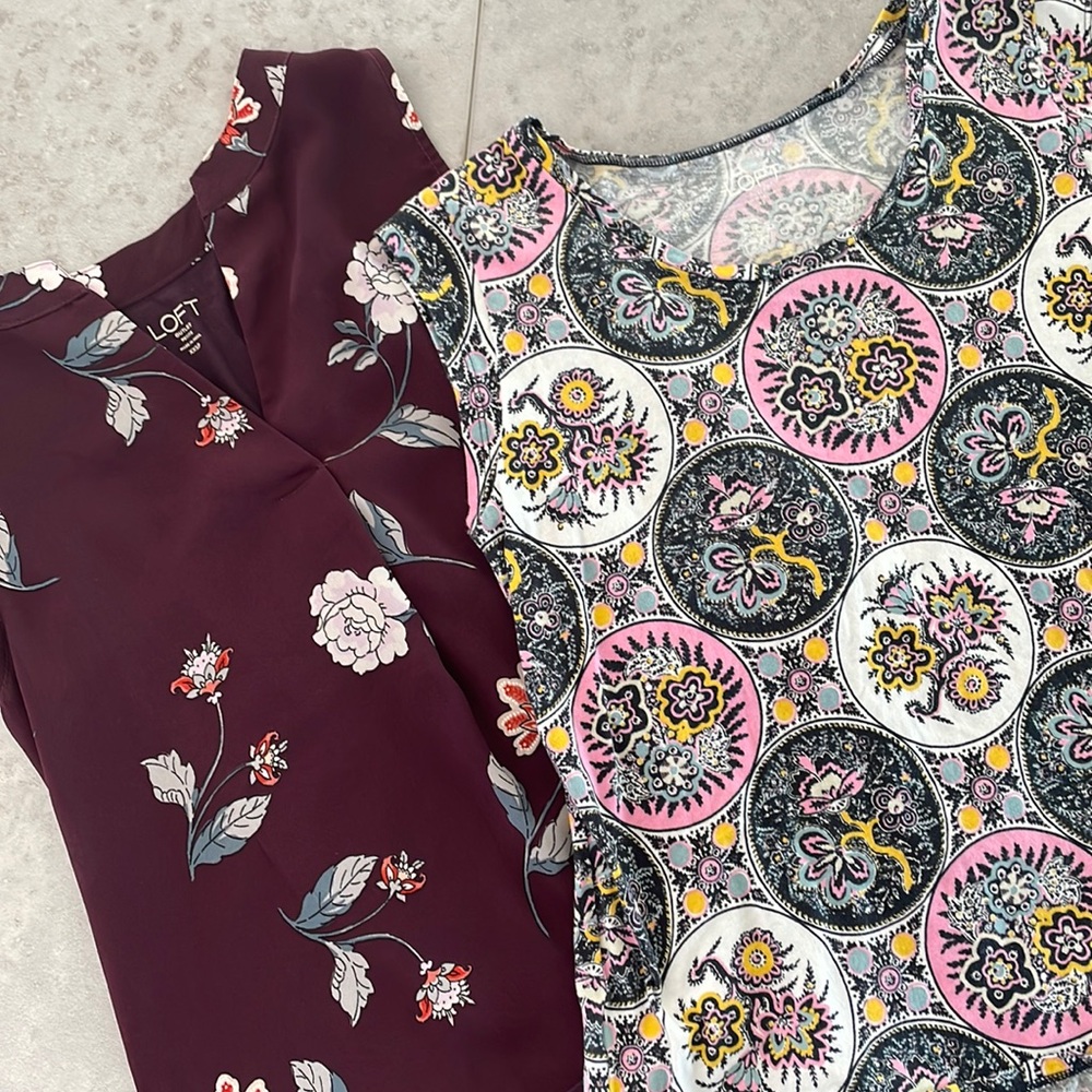 LOFT‎ bundle of two sleeveless shirts size XXSP and XS floral and geometric